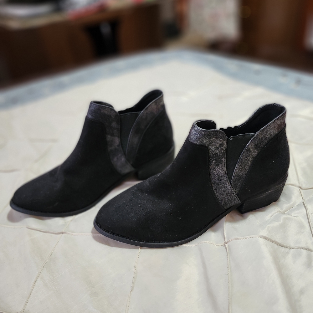 Corkys Elegant Black and Gray Booties